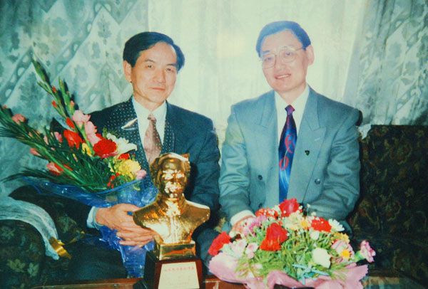 25、白求恩獎?wù)?jpg